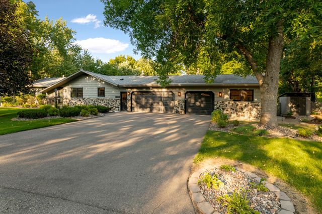 6835 Rosemary Road, Eden Prairie, MN 55346