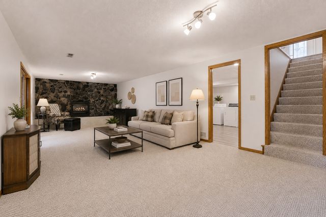 6835 Rosemary Road, Eden Prairie, MN 55346