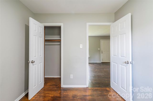 2019 Holly Street, Charlotte, NC 28216