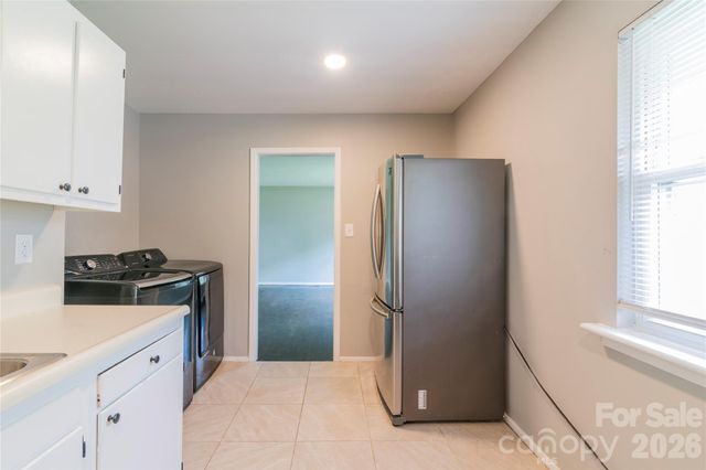 2019 Holly Street, Charlotte, NC 28216