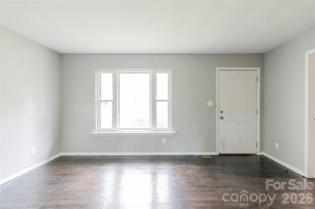 2019 Holly Street, Charlotte, NC 28216