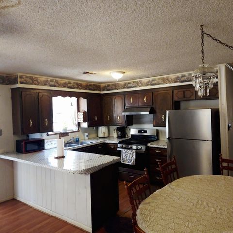 431 Woodland St, Malvern, AR 72104