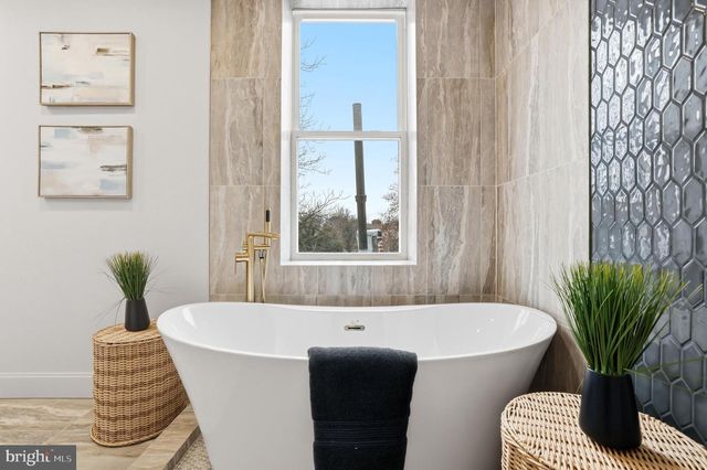 713 E 20TH ST, Baltimore, MD 21218