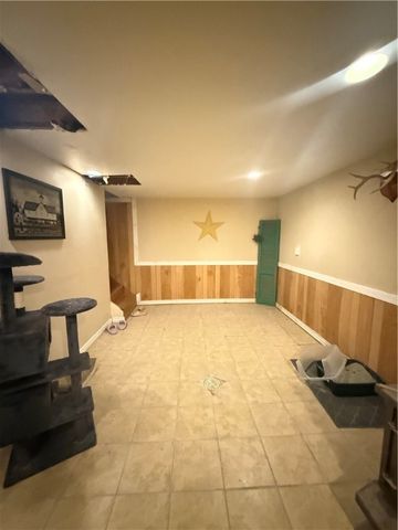 29 Janyce Dr, Hempfield Twp, PA 15601