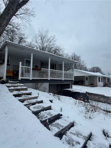 29 Janyce Dr, Hempfield Twp, PA 15601