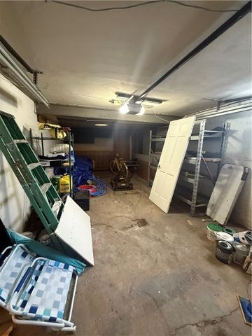 29 Janyce Dr, Hempfield Twp, PA 15601