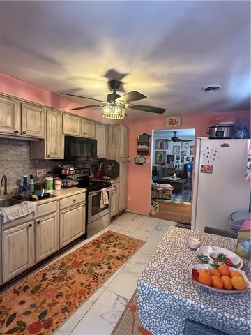 29 Janyce Dr, Hempfield Twp, PA 15601