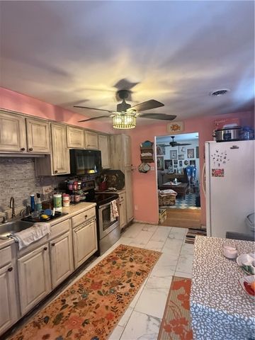 29 Janyce Dr, Hempfield Twp, PA 15601