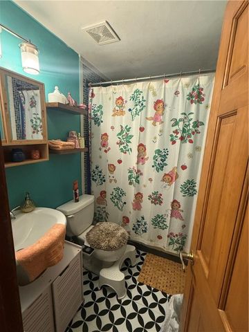 29 Janyce Dr, Hempfield Twp, PA 15601