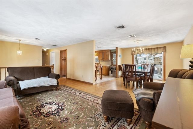 1 Alden Ave, Stoneham, MA 02180