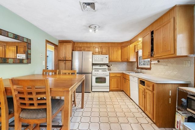 1 Alden Ave, Stoneham, MA 02180