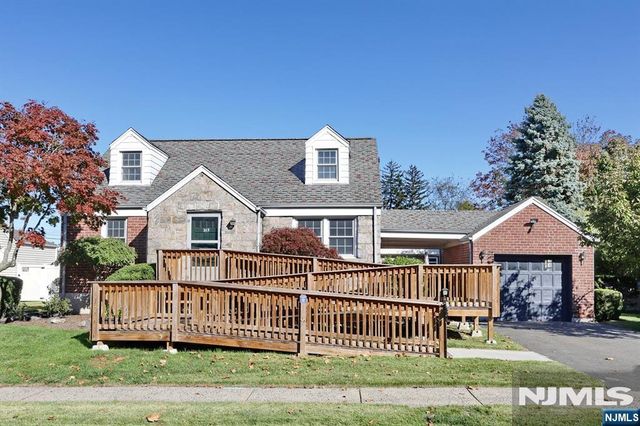 213 Baldwin Avenue, New Milford, NJ 07646
