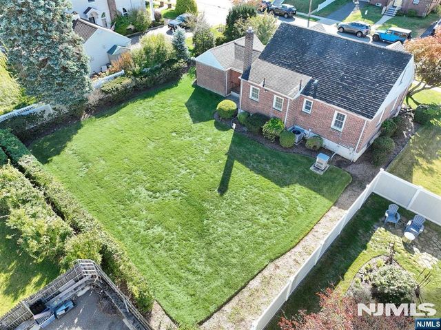 213 Baldwin Avenue, New Milford, NJ 07646