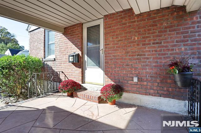 213 Baldwin Avenue, New Milford, NJ 07646