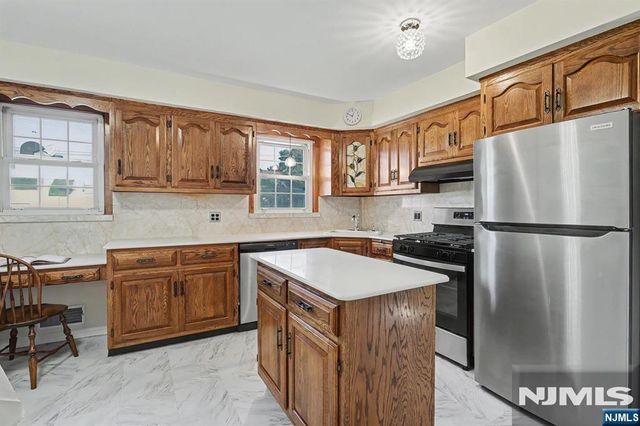 213 Baldwin Avenue, New Milford, NJ 07646