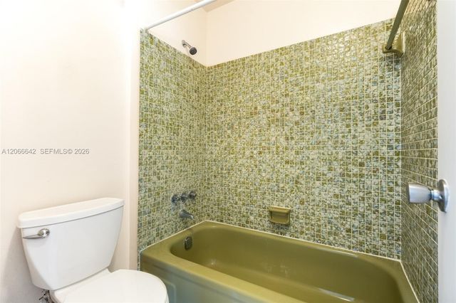 3645 SW Natura Avenue D, Deerfield Beach, FL 33441