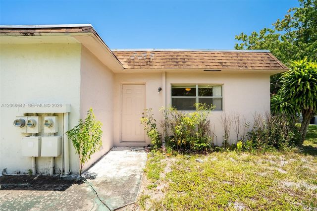 3645 SW Natura Avenue D, Deerfield Beach, FL 33441