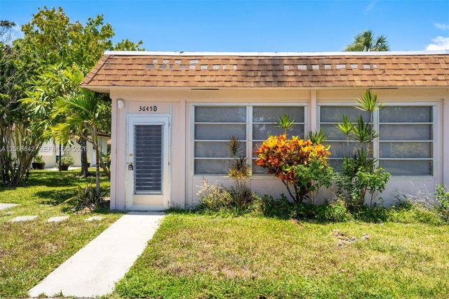 3645 SW Natura Avenue D, Deerfield Beach, FL 33441