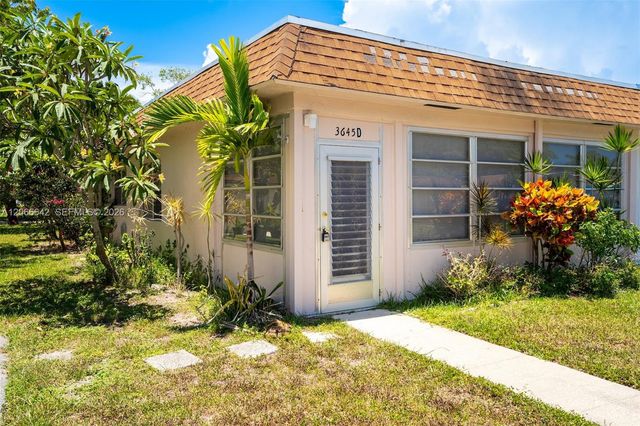 3645 SW Natura Avenue D, Deerfield Beach, FL 33441