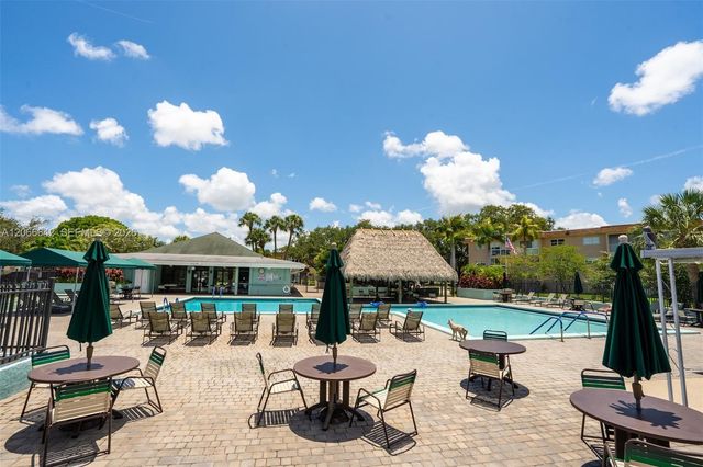 3645 SW Natura Avenue D, Deerfield Beach, FL 33441