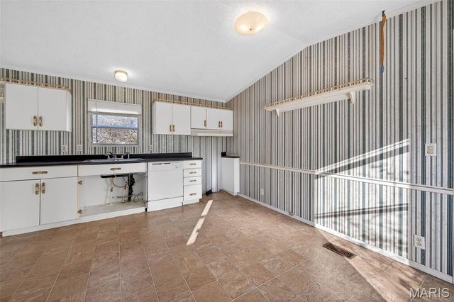 90 New Hope Road, Elsberry, MO 63343