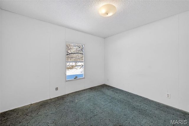 90 New Hope Road, Elsberry, MO 63343