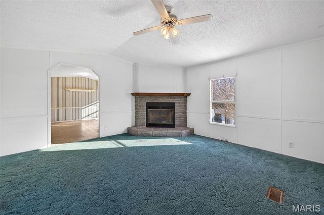 90 New Hope Road, Elsberry, MO 63343