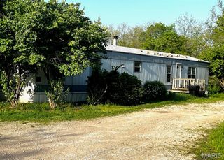 90 New Hope Road, Elsberry, MO 63343