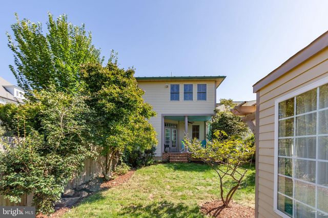 507 AMELIA ST, Fredericksburg, VA 22401