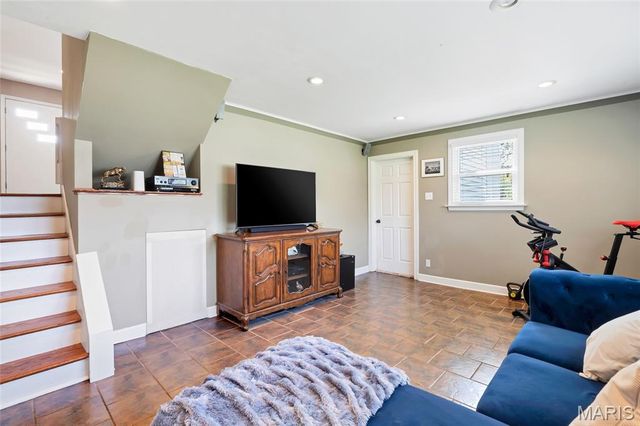 15 Blackberry Drive, St Charles, MO 63301