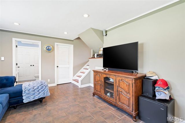 15 Blackberry Drive, St Charles, MO 63301