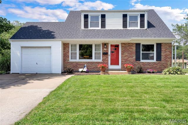 15 Blackberry Drive, St Charles, MO 63301