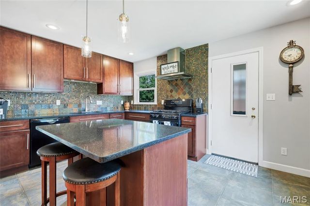 15 Blackberry Drive, St Charles, MO 63301