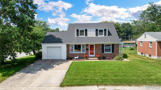 15 Blackberry Drive, St Charles, MO 63301