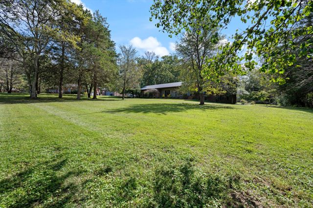 106 E Shady Trl, Old Hickory, TN 37138