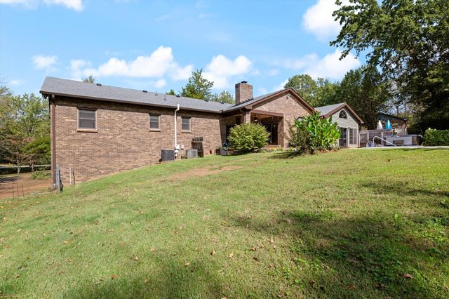106 E Shady Trl, Old Hickory, TN 37138