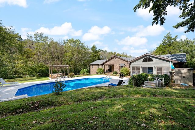 106 E Shady Trl, Old Hickory, TN 37138