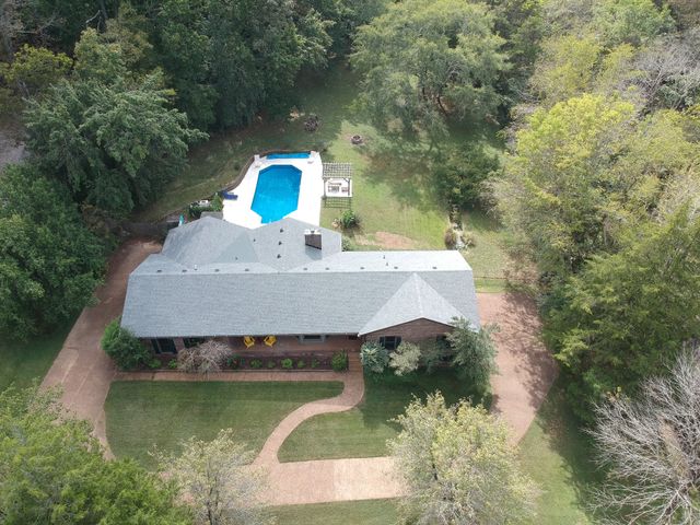 106 E Shady Trl, Old Hickory, TN 37138