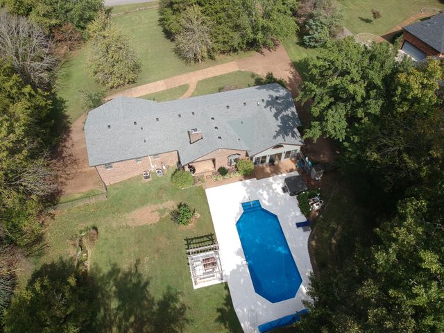 106 E Shady Trl, Old Hickory, TN 37138