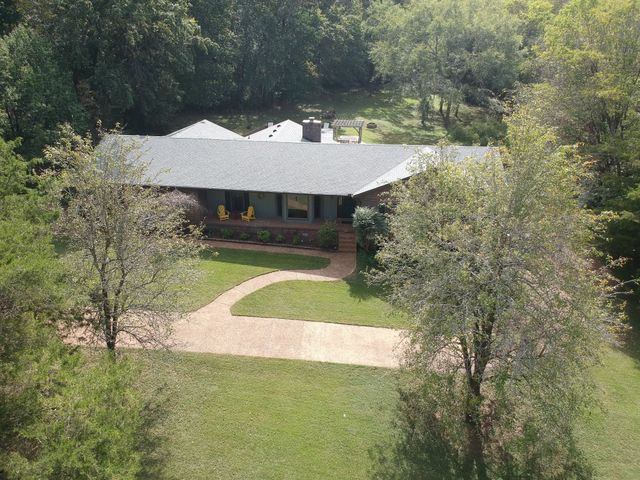 106 E Shady Trl, Old Hickory, TN 37138