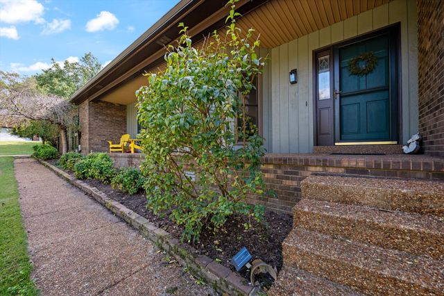 106 E Shady Trl, Old Hickory, TN 37138