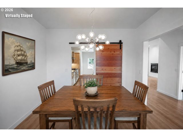1023 LUPINE St, Springfield, OR 97477