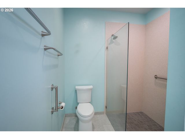 1023 LUPINE St, Springfield, OR 97477