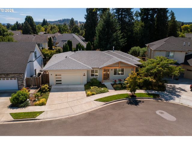 1023 LUPINE St, Springfield, OR 97477