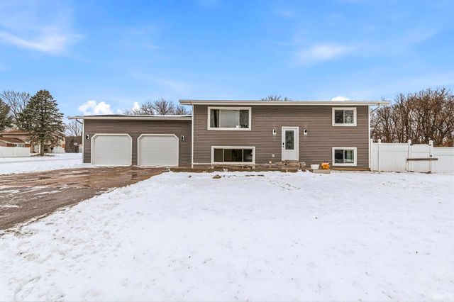 3127 Peddlers Village Road, Goshen, IN 46526