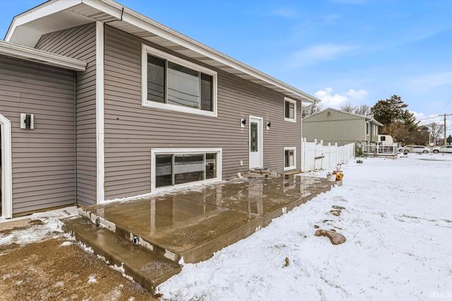 3127 Peddlers Village Road, Goshen, IN 46526