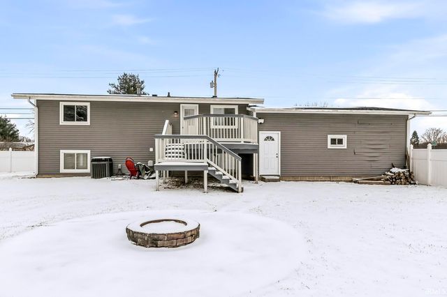 3127 Peddlers Village Road, Goshen, IN 46526