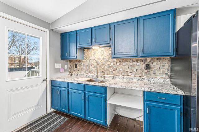 3127 Peddlers Village Road, Goshen, IN 46526