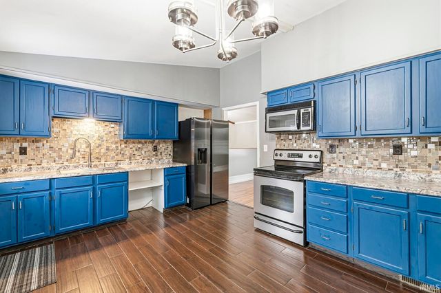 3127 Peddlers Village Road, Goshen, IN 46526