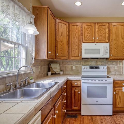 21 STONE RUN DRIVE, Mechanicsburg, PA 17050